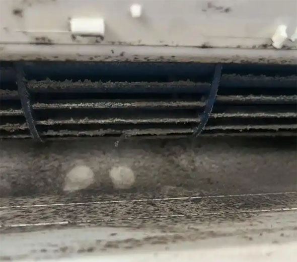 景德镇市空调吹的风有股烧焦味是怎么回事